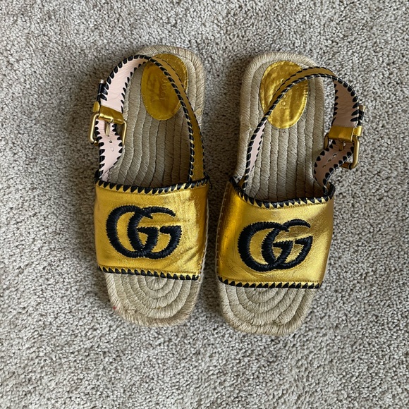 Gucci espadrille sandals. Size 40 1/2. Style # 602406. - Picture 7 of 9